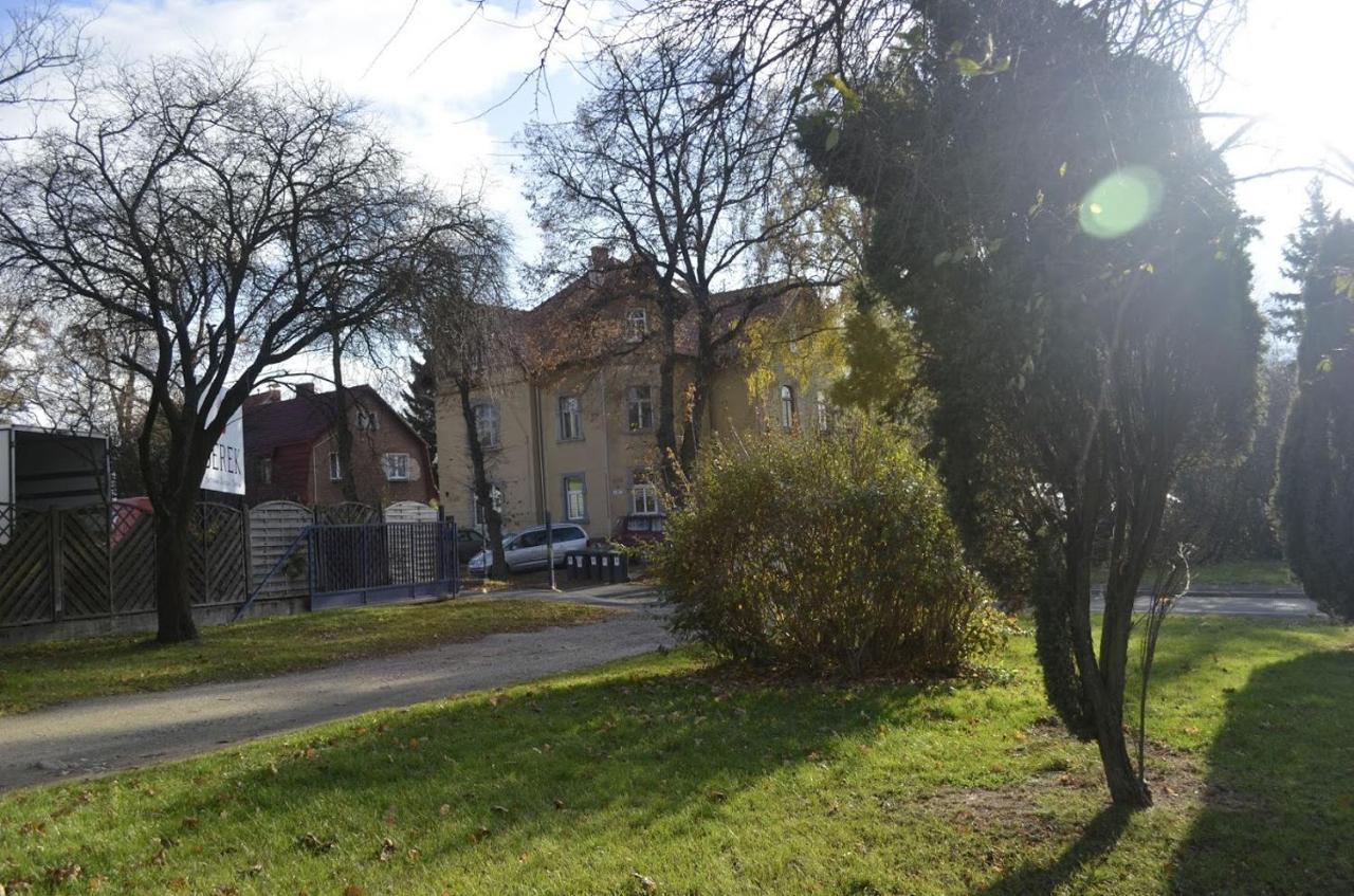 Dom Otwarty Apartment Jelenia Gora Luaran gambar
